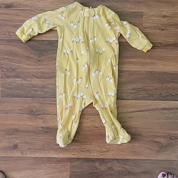 8 0-3 M sleepers. - Picture 6 of 9